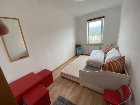 Schlafzimmer 2 Bett ausgezogen (2x90 cm)