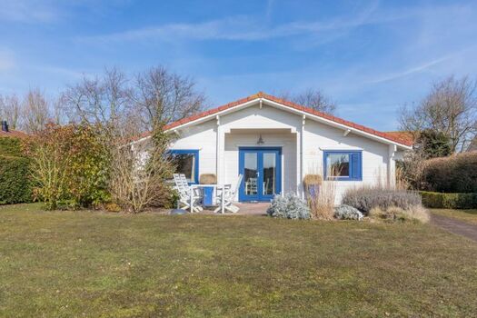 Das neu eingerichtete, freistehende Ferienhaus, nur 10 Gehminuten vom Strand!