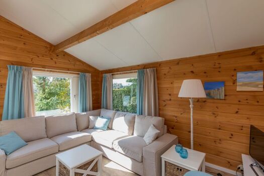 Die komfortable Sitzecke mit Digital TV (mit vielen deutschen Sendern)