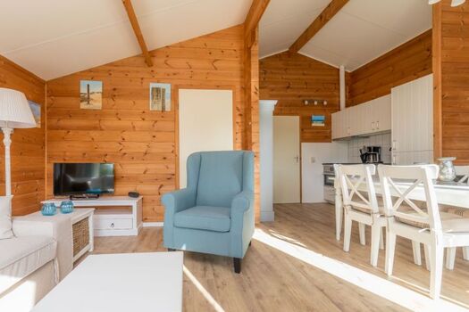 Die neue Sitzecke mit Eckcouch und Sessel