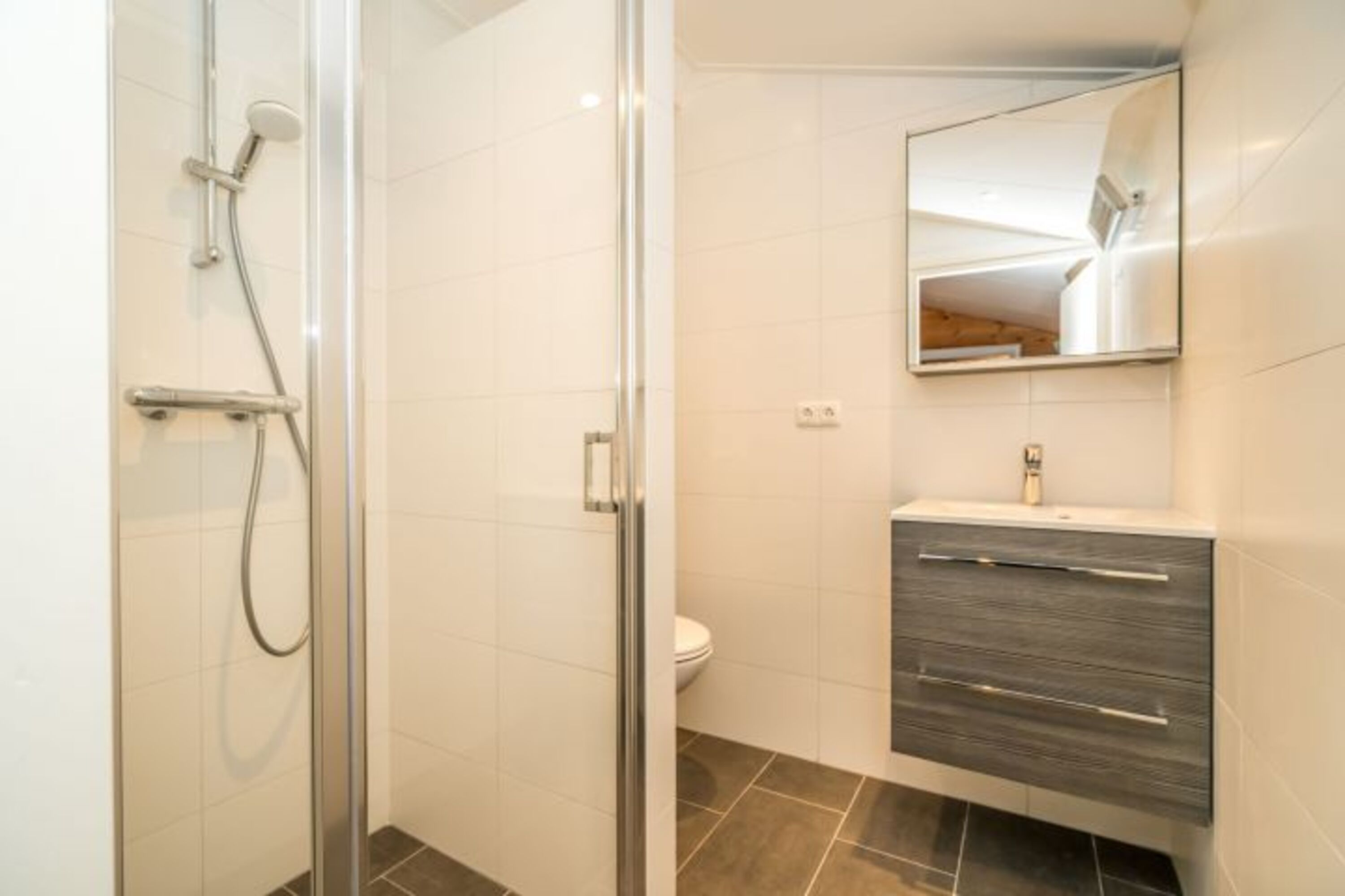 Das neue, moderne Badezimmer (2019)