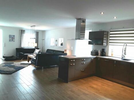 großzügige Wohnküche