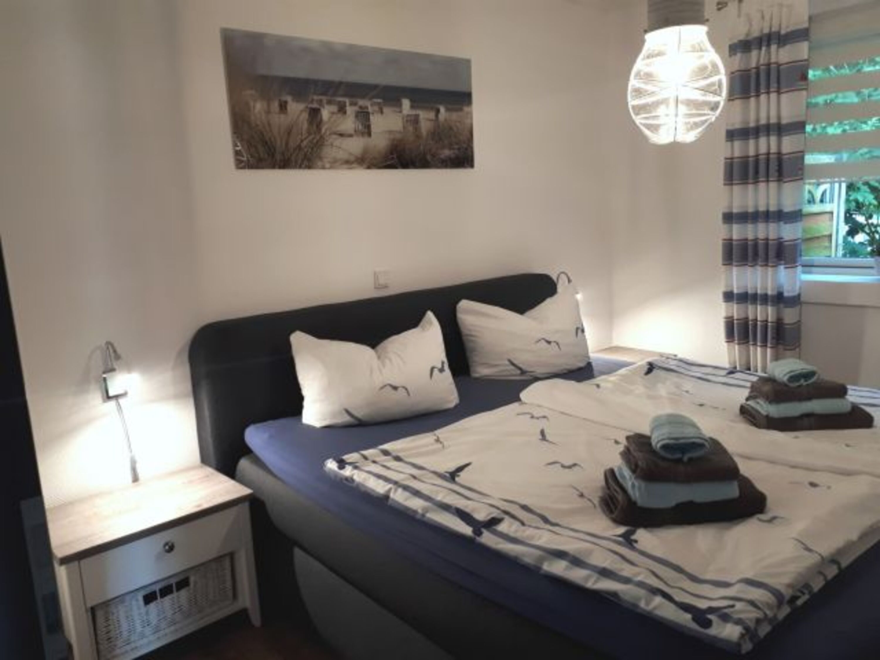 Schlafzimmer 1