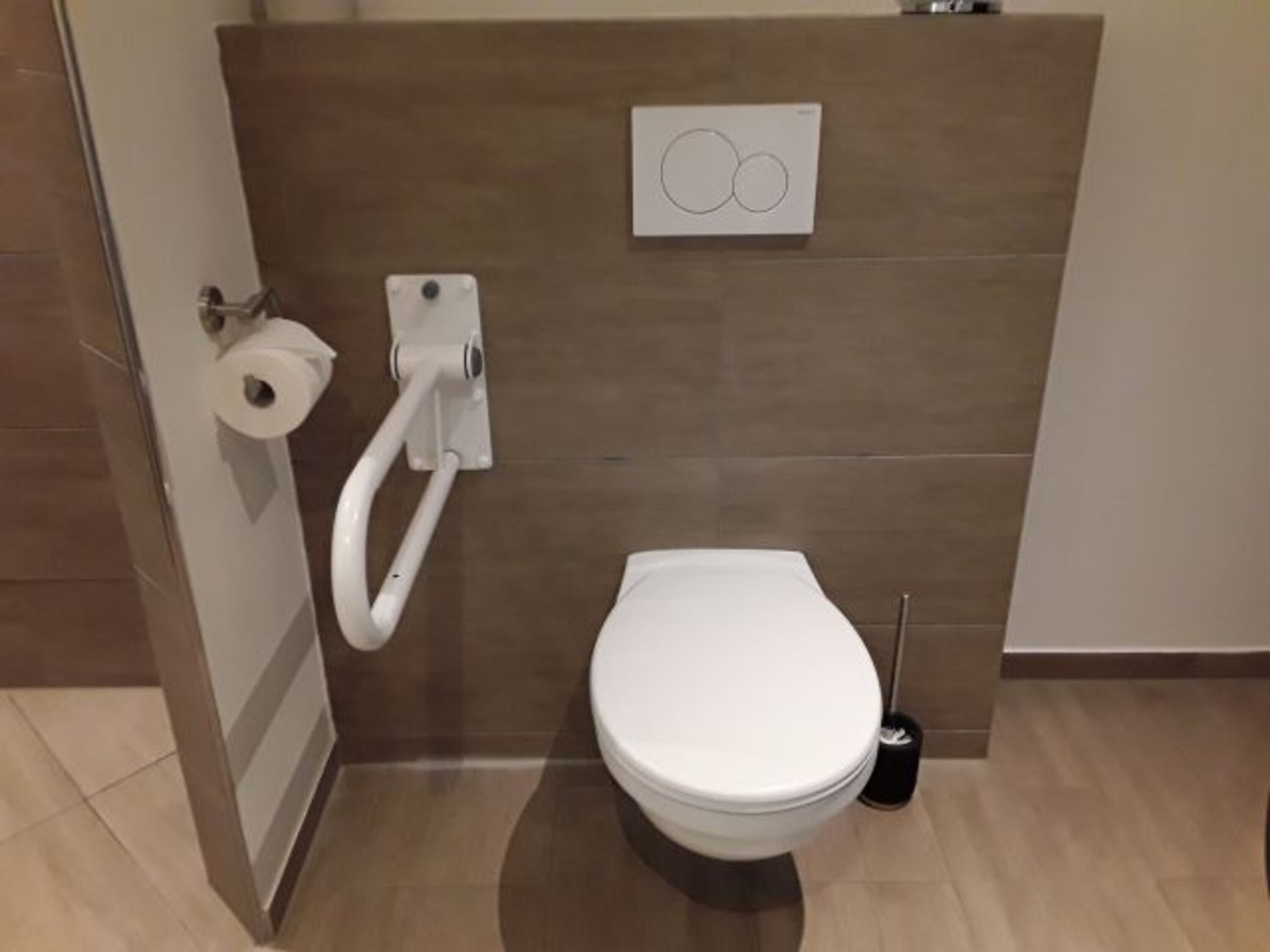 Aufstehhilfe am WC