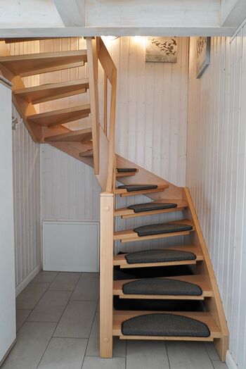 Treppe ins Obergeschoss