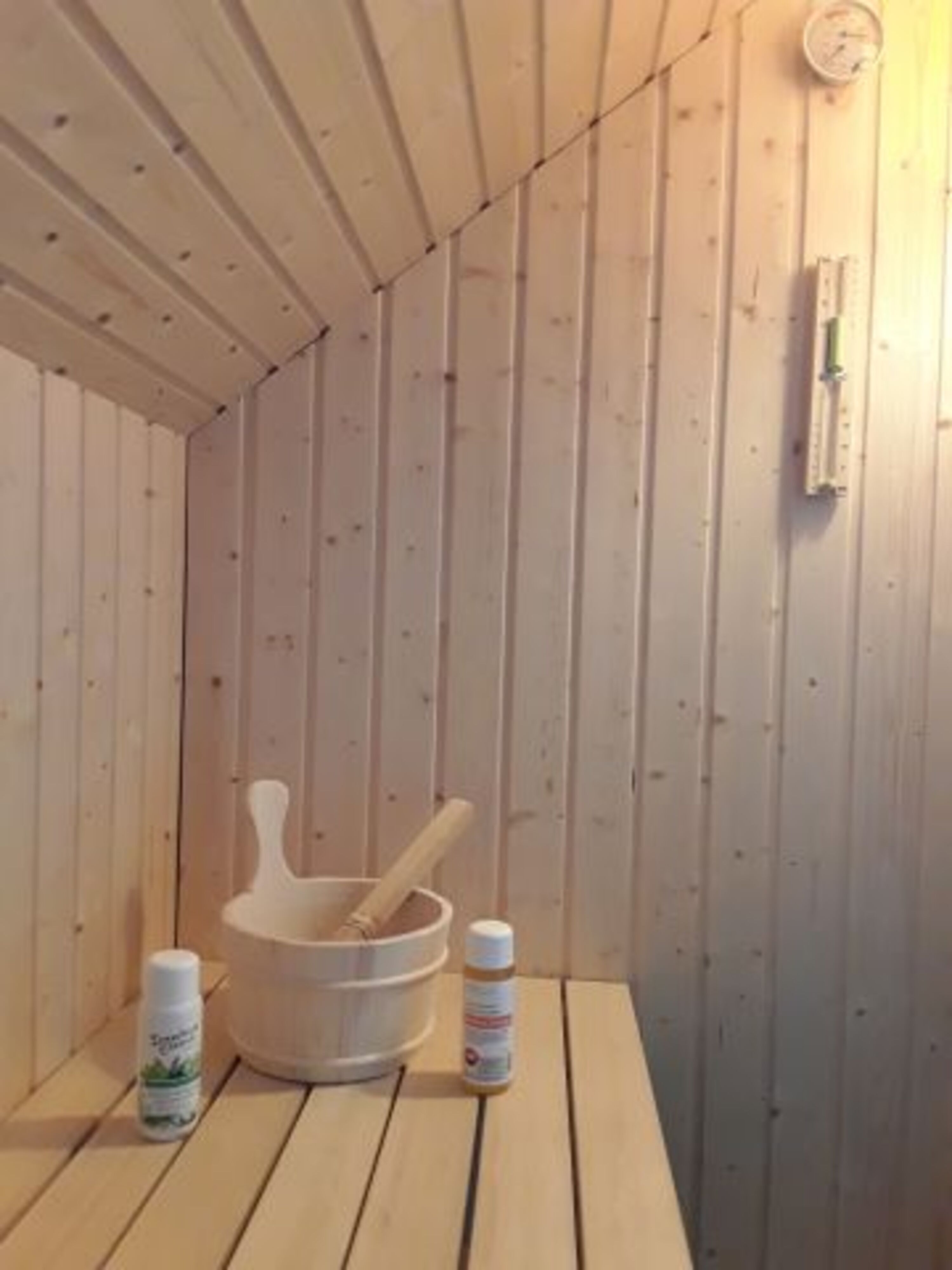 Die Sauna befindet sich im Obergeschoss