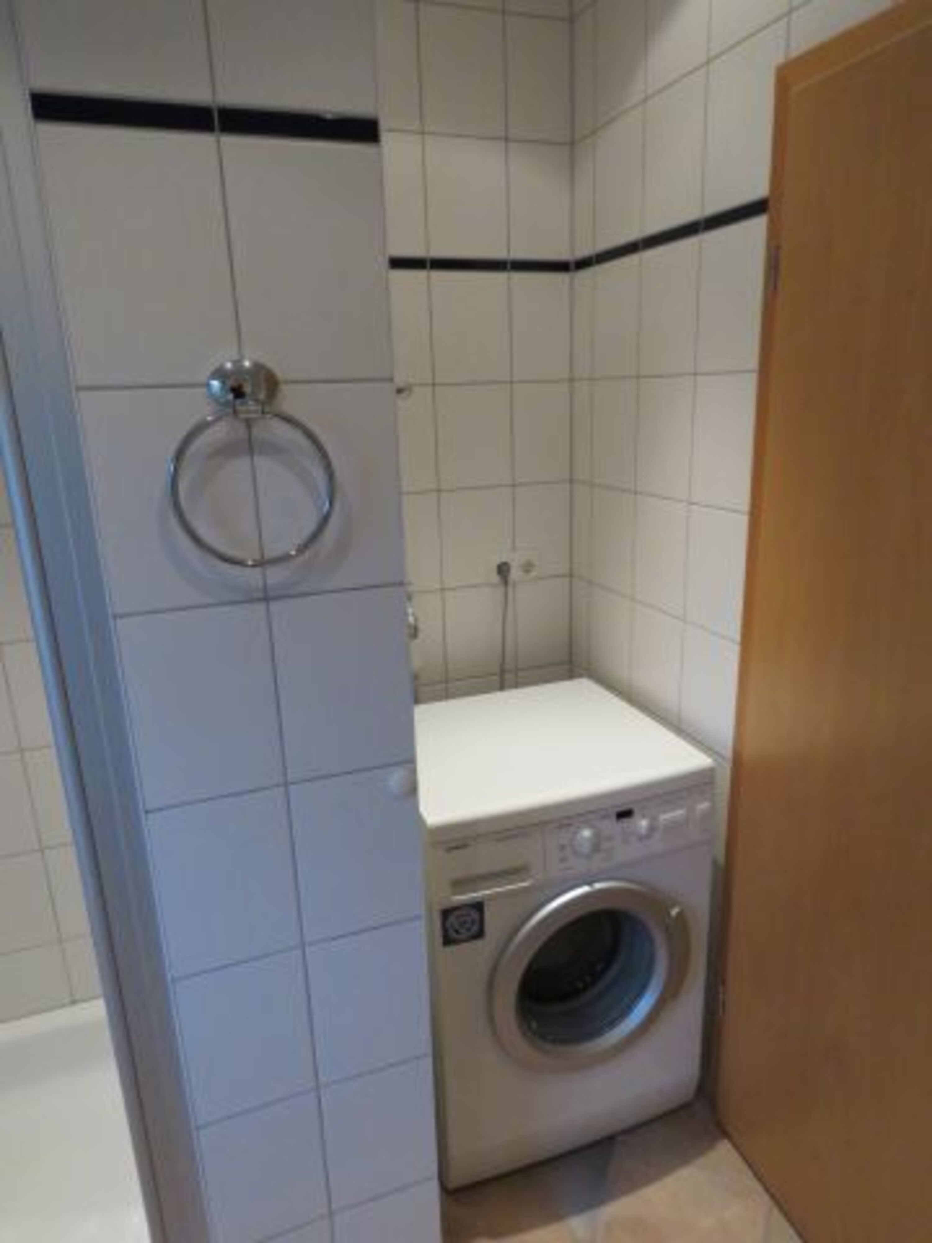 Waschmaschine im Gäste-WC