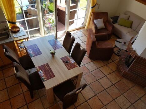 gemütlicher Wohn-Essbereich