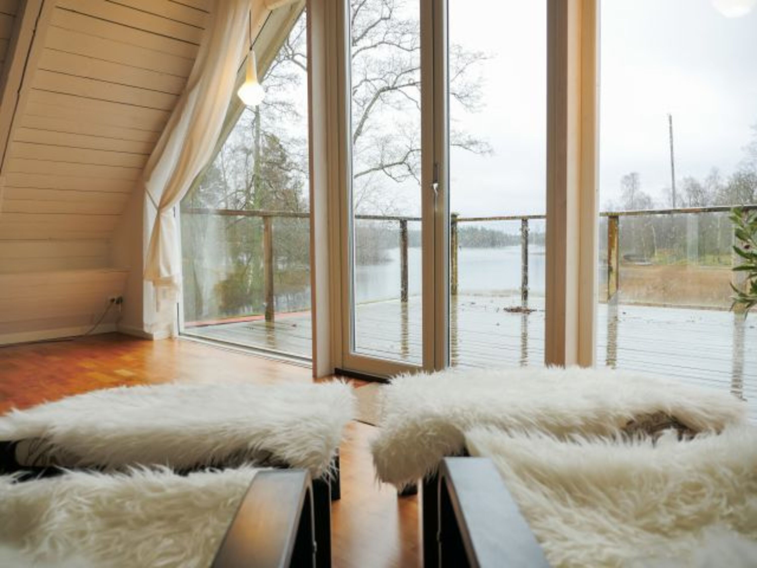 Seeblick aus dem Wohnzimmer oben