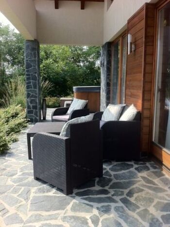 Überdachte Ost Terasse