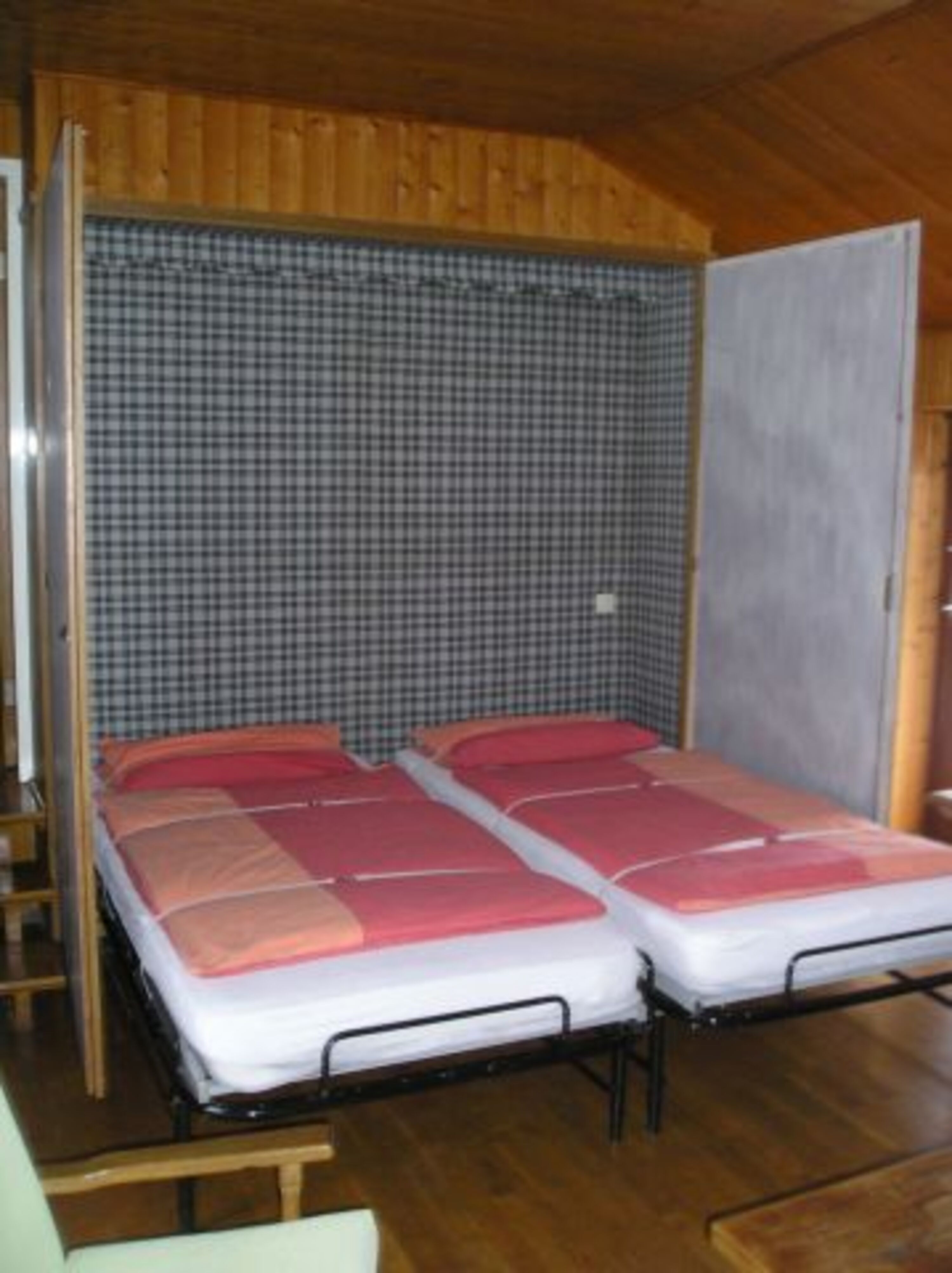 Schrankdoppelbett 