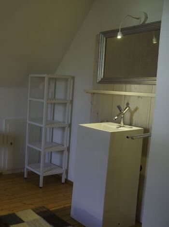 Designerwaschtisch im Doppelzimmer 2