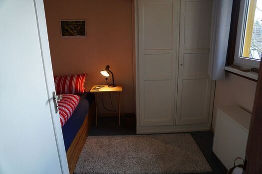 Schlafzimmer mit Einzelbett (80x200)