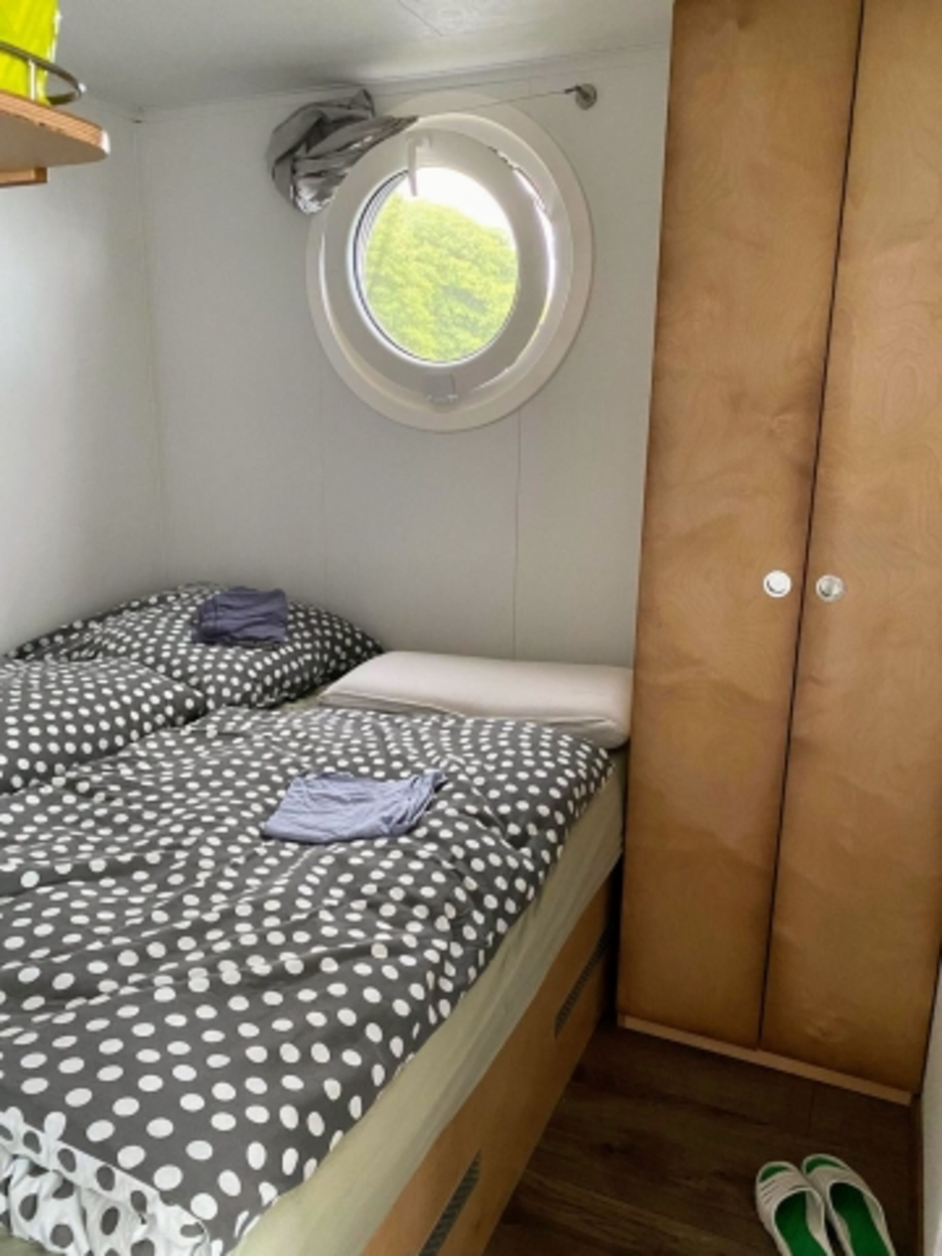 Schlafzimmer mit Französischem Bett 1,60x2,00m