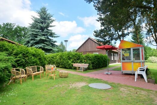 Eisverkauf im Feriendorf