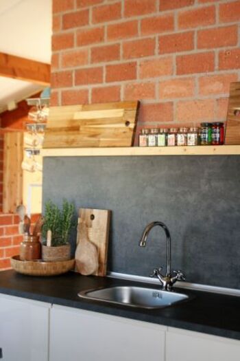 Neue Küche mit Spülmaschine