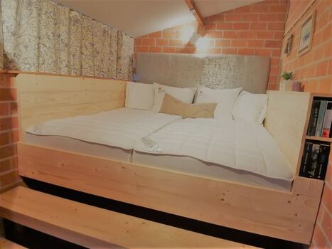 Doppelbett 200 cm x 200 cm