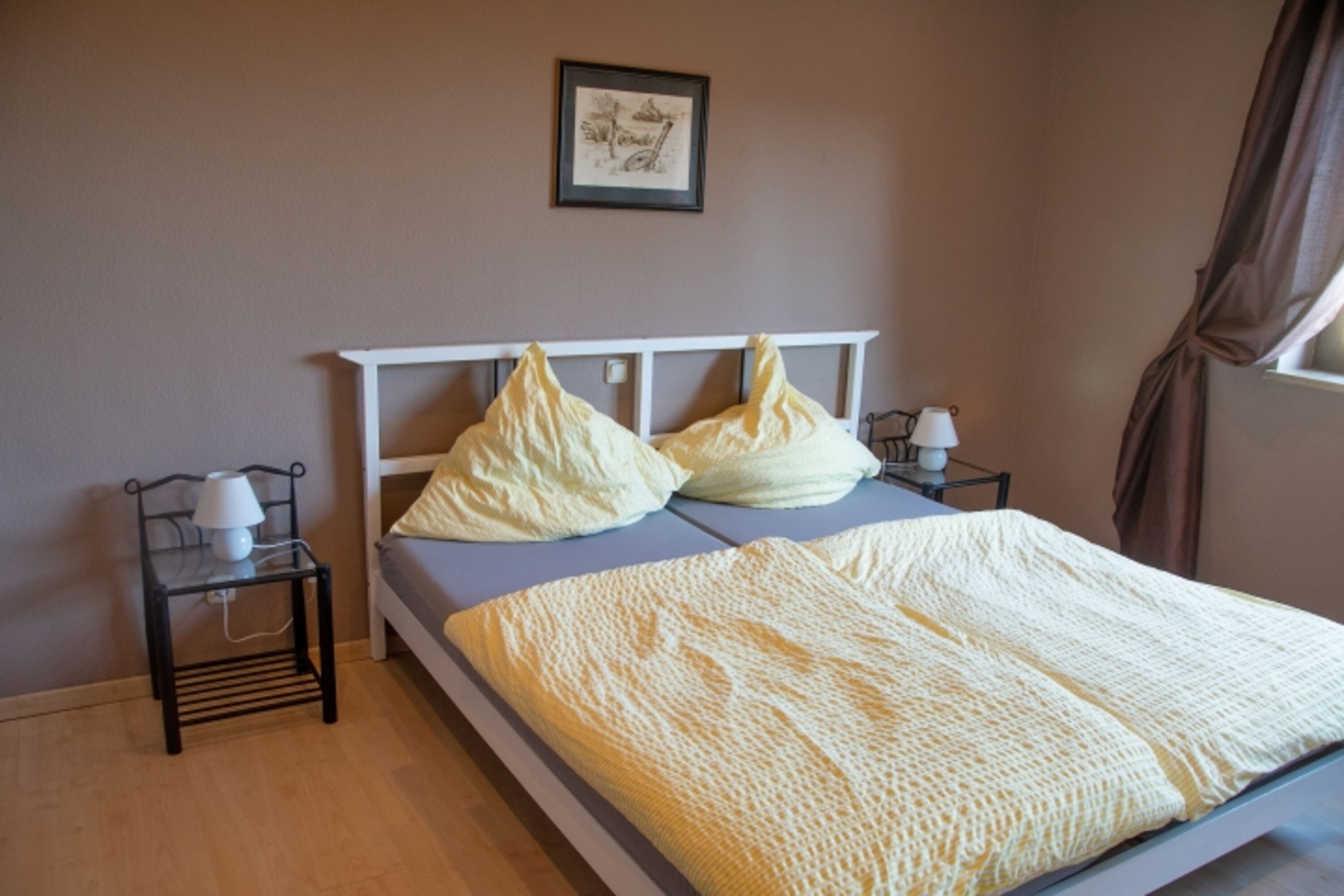 Schlafzimmer mit Doppelbett