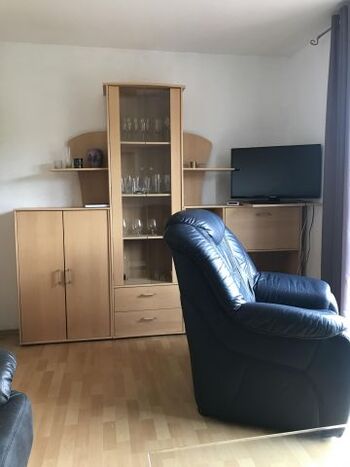 Wohnzimmer - Schrankwand mit TV