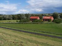 Ferienhaus liegt direkt am Deich  sowie an einem Binnensee 