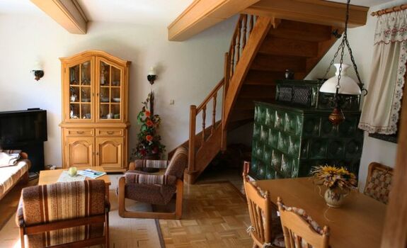 Essecke mit Kachelofen