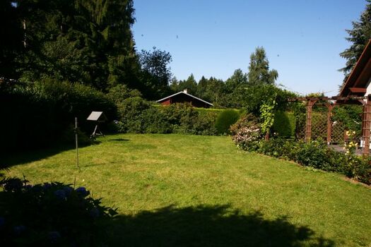 Garten  - eingezäunt