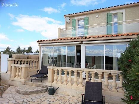 Herrliche Lage am Rand des Naturschutzgebietes mit Blick auf See, Meer und Pyrenäen