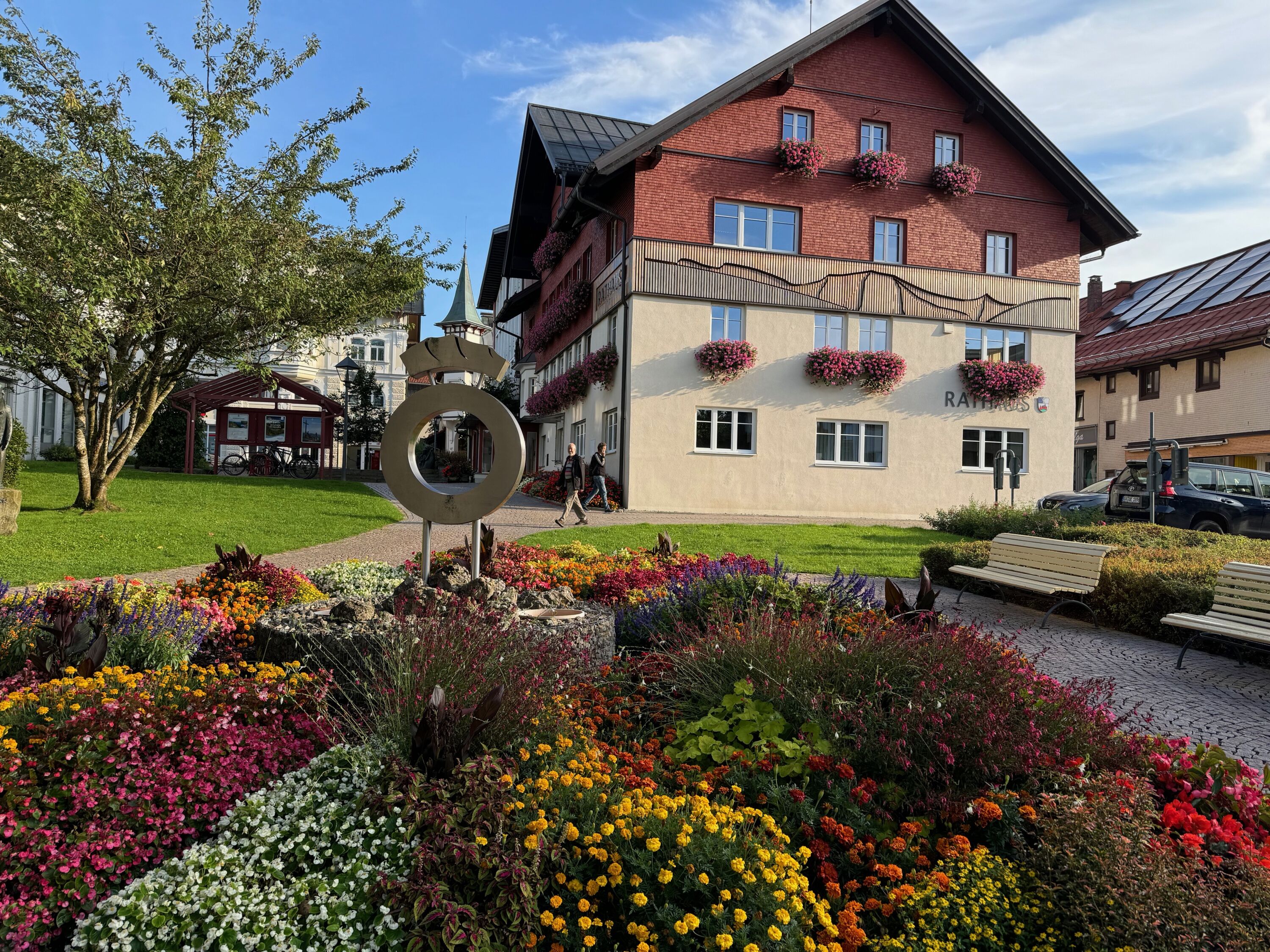 Rathaus in der Ortsmitte