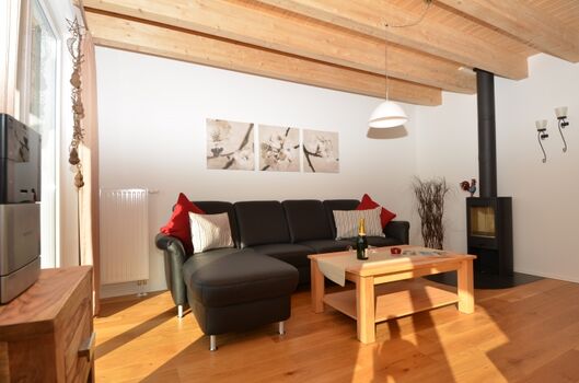 Wohnzimmer mit Kamin