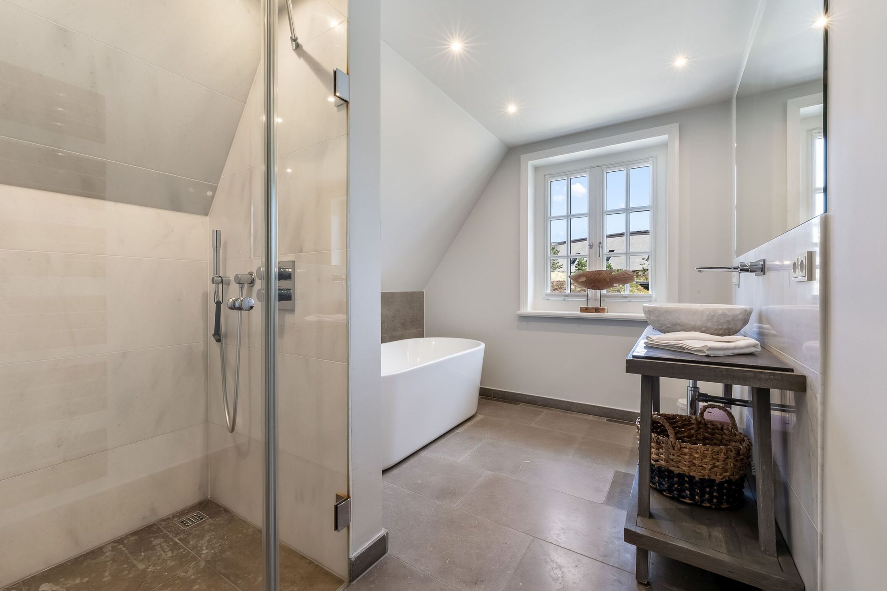 Badezimmer eins im OG