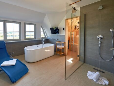 Masterbad mit Sauna
