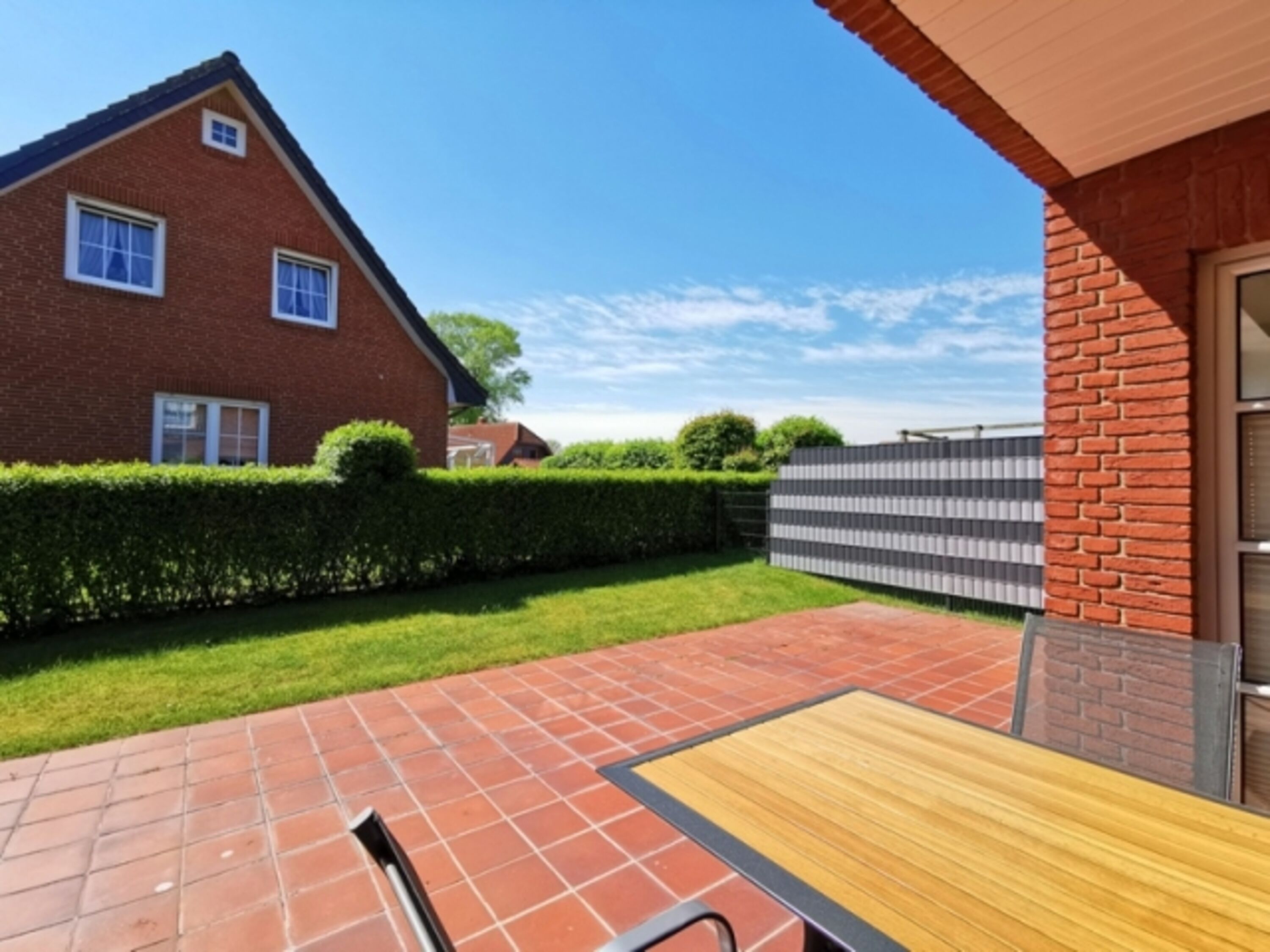 Terrasse und Garten