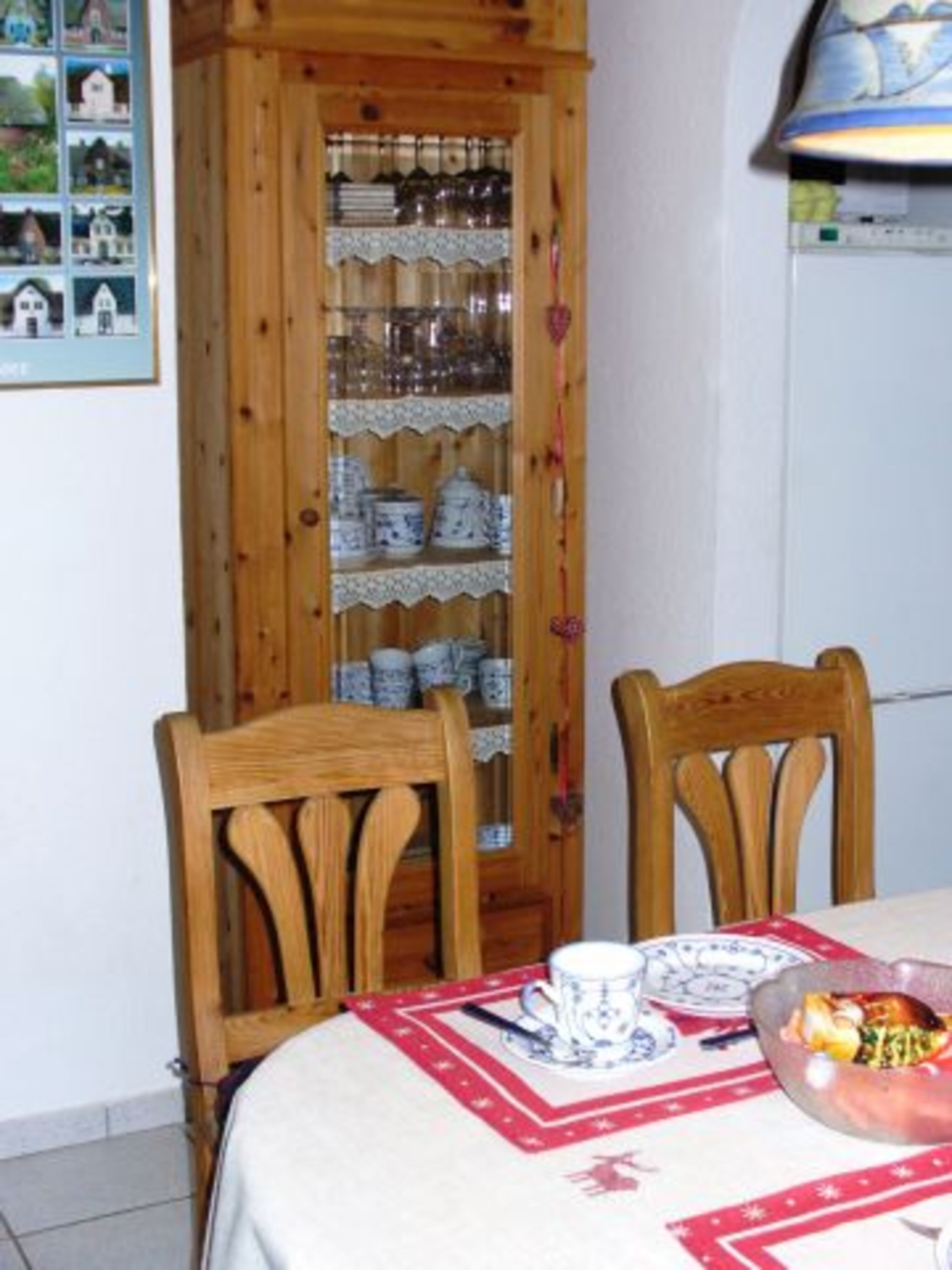 Geschirrschrank