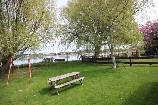 Großer umlaufender Garten