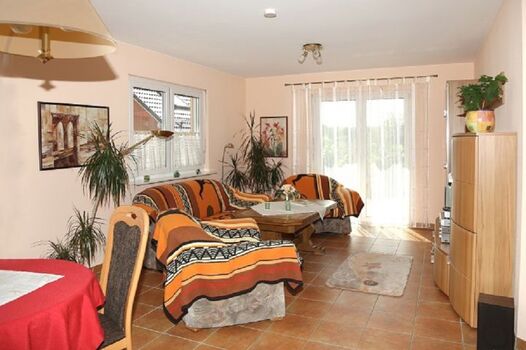 Blick ins Wohnzimmer