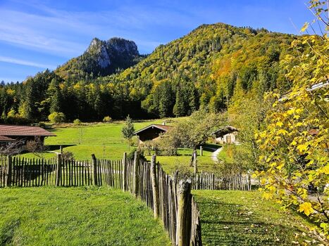 Chalets im Herbst