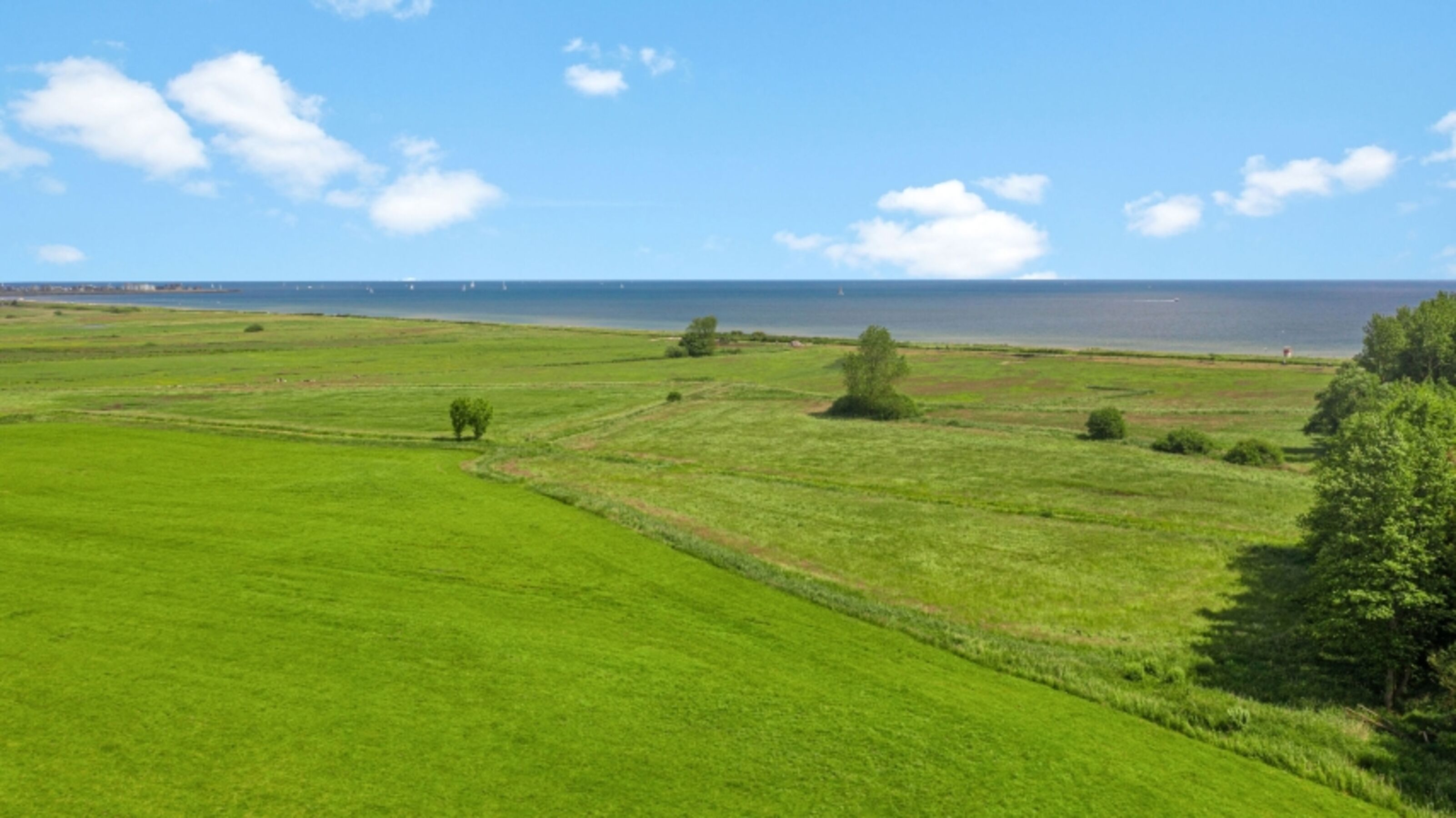 Blick auf das Meer in nur 400m Entfernung (Luftlinie)