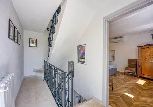 Flur mit Blick in die Schlafstube