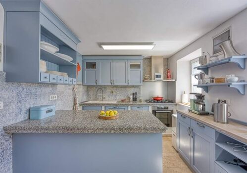 Moderne hochwertige Küche