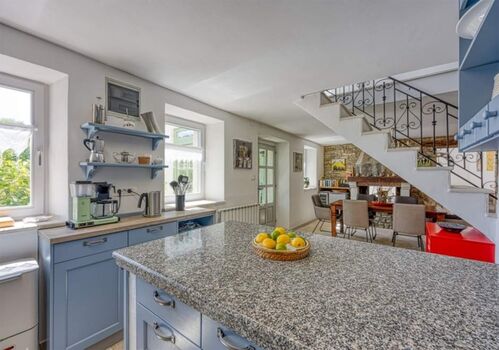 Helle geräumige Räume