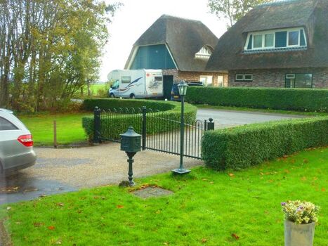 Durch das Eingangstor ist alles komplett geschlossen