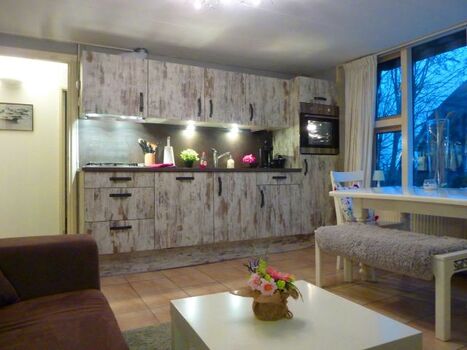 Neue Küche mit Backofen, Geschirrspüler Gaskochfeld