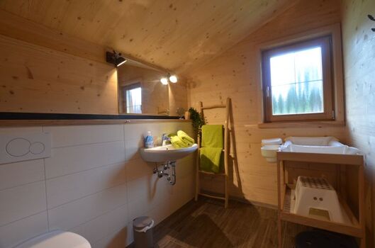 Badezimmer OG mit Wickletisch