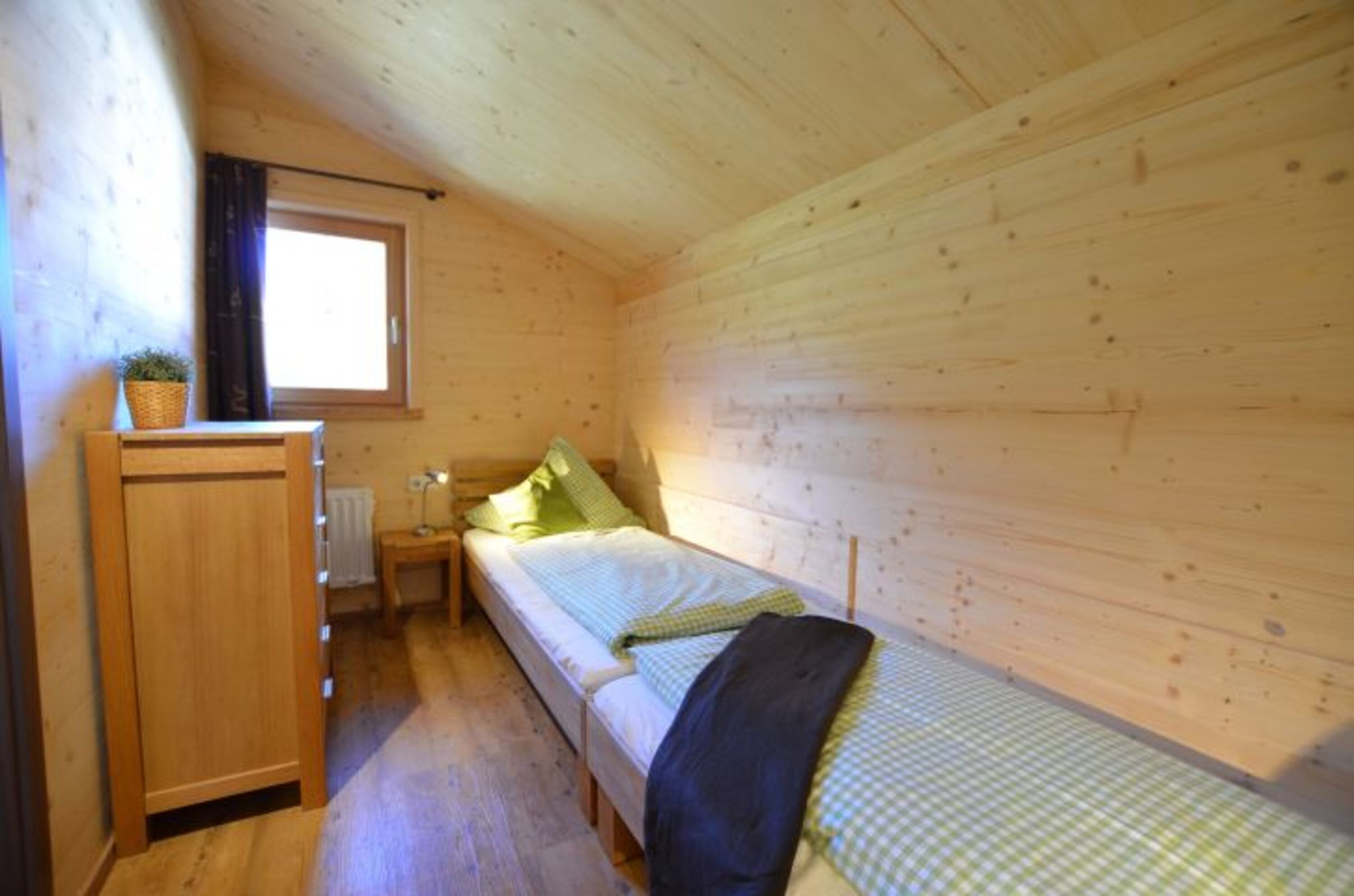 Schlafzimmer III