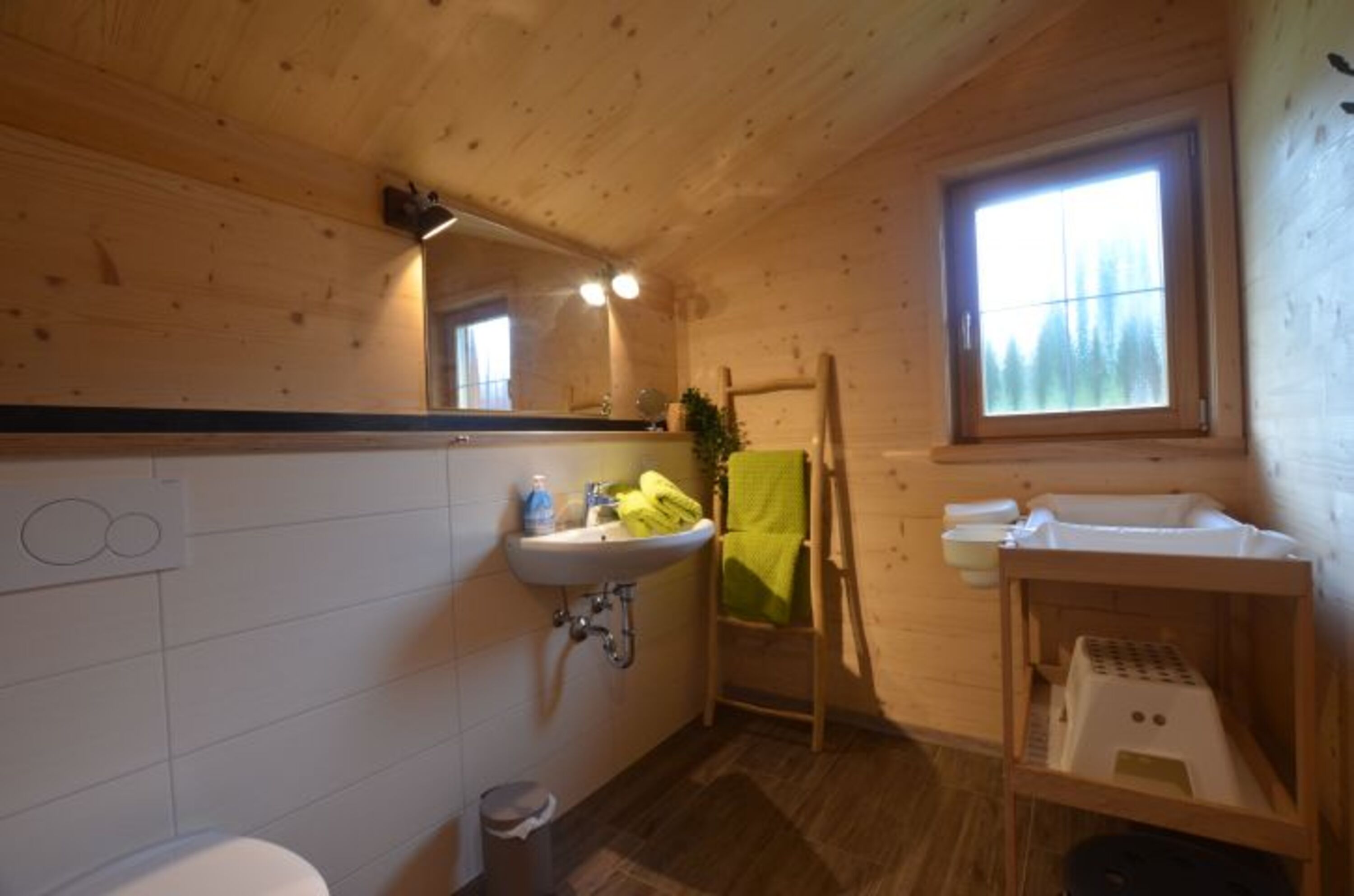 Badezimmer OG mit Wickletisch