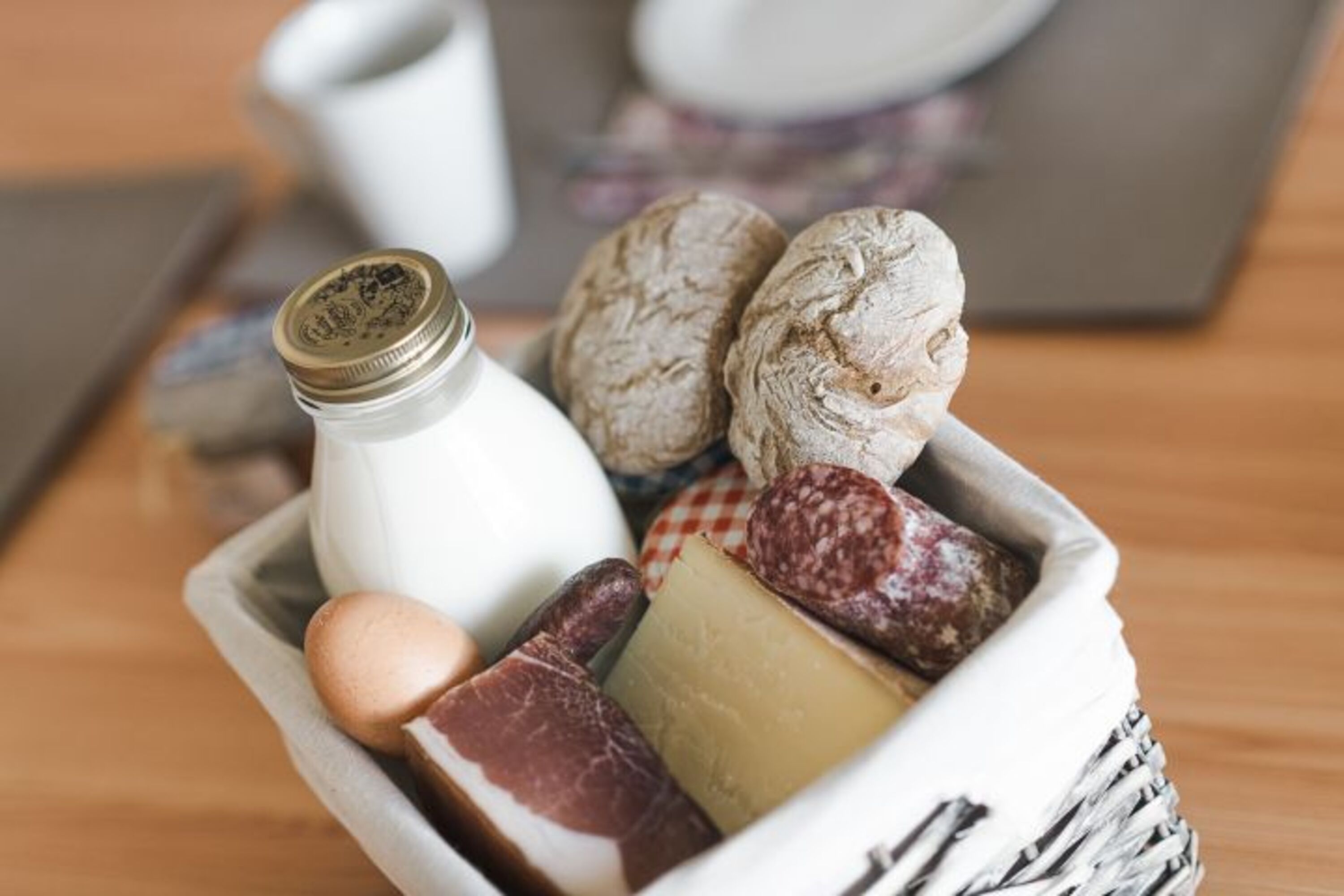 AVIUNSHOF Frühstückskorb