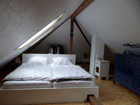 Schlafzimmer unterm Dach