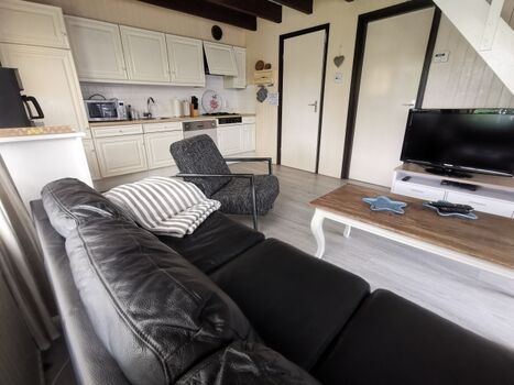 Wohnbereich mit TV mit deutschen Sendern