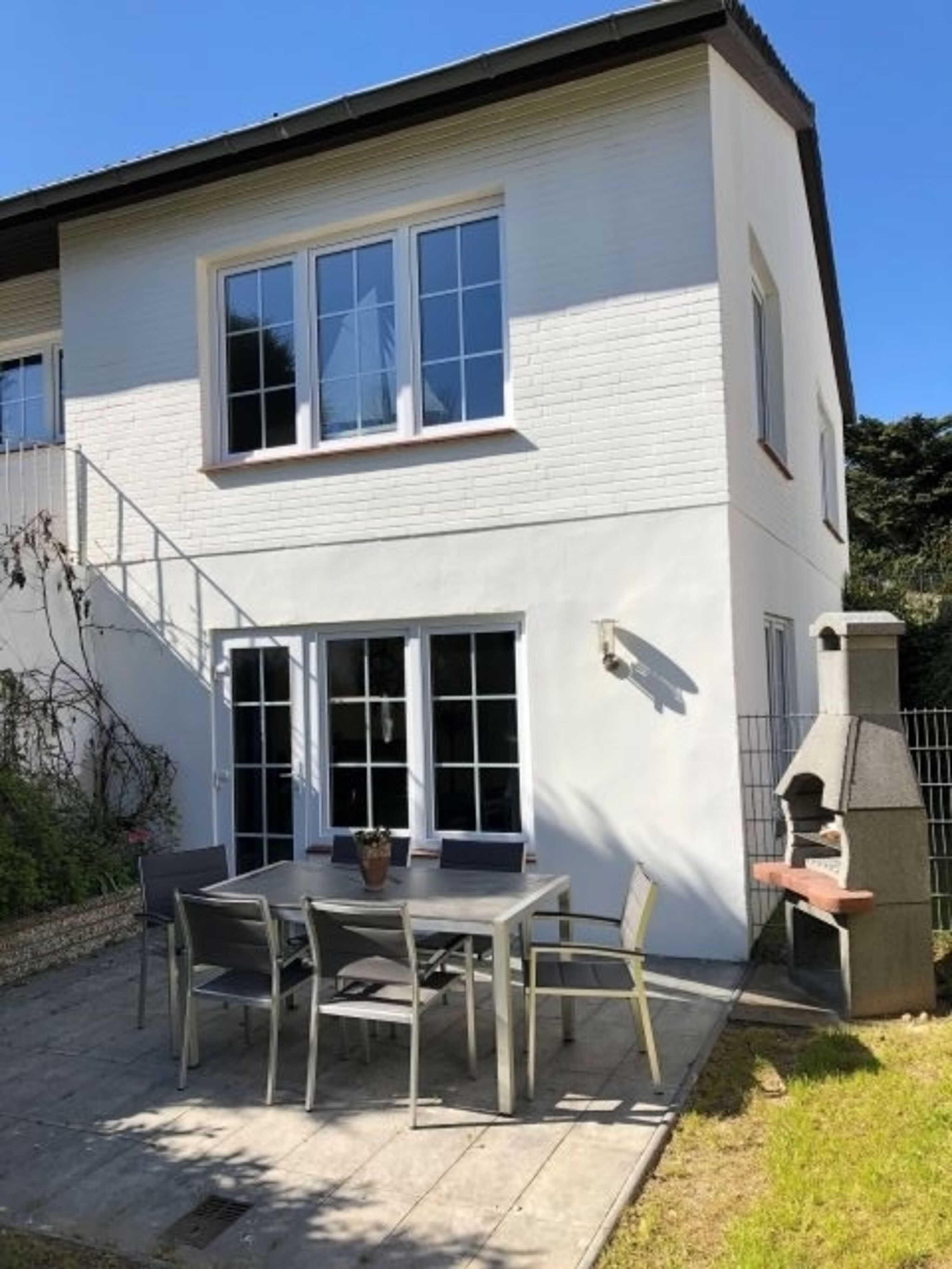 Terrasse mit Grillkamin