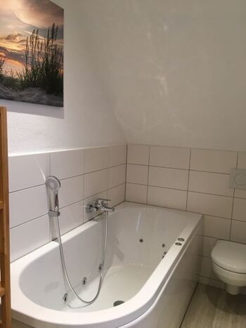 Badezimmer im OG mit Whirlwanne